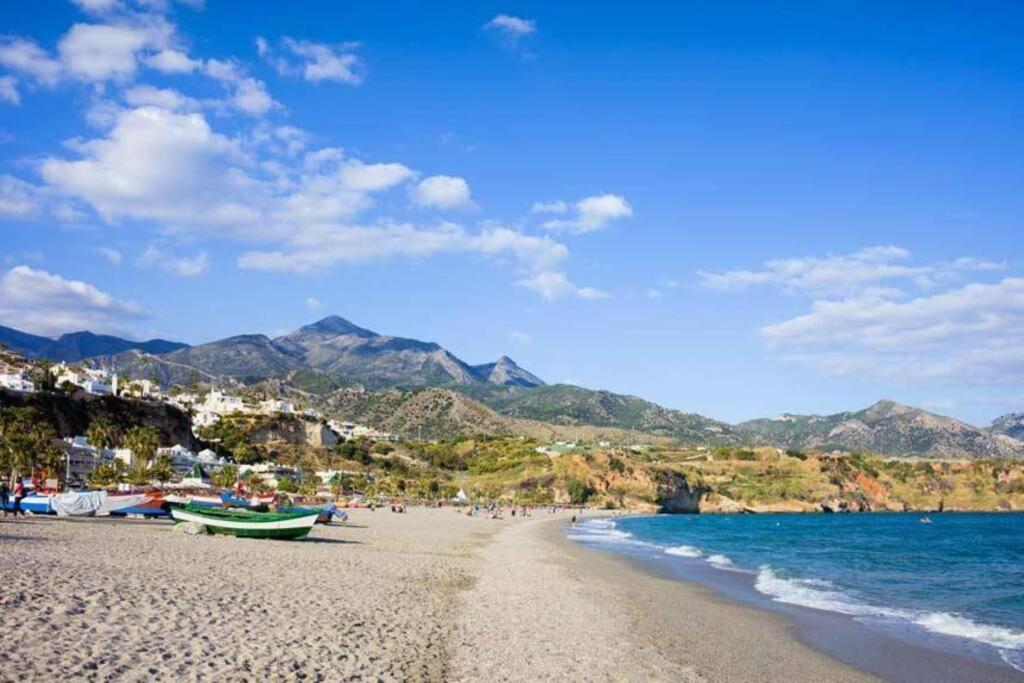 Апартаменты Bajo Playazo Jimena 6 Нерха Экстерьер фото